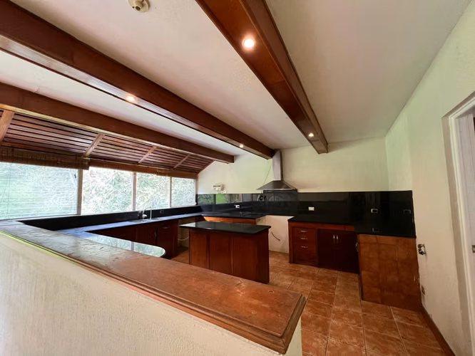 Casa con amplio terreno en renta, Carretera al Salvador. Linda propiedad con amplio terreno
