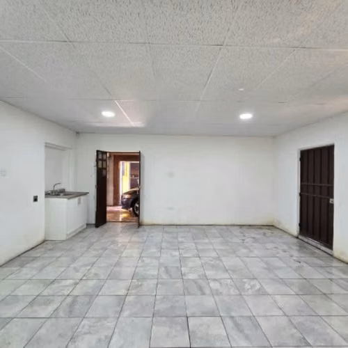 Casa en Venta Zona 11 Carabanchel Ideal para Inversión - Imagen 4