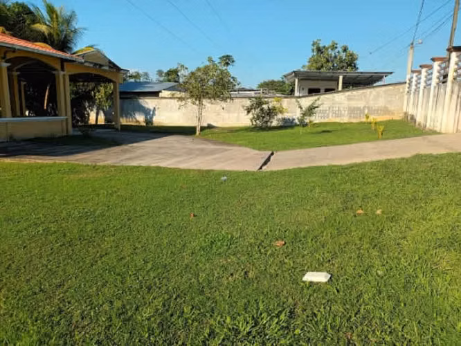 Casa de Un Nivel en Venta en Morales Izabal