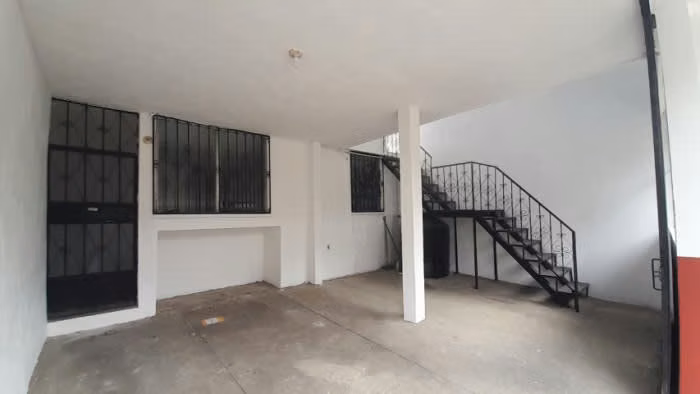 Casa en Venta Planos de Llano Largo Zona 18 Guatemala - Imagen 2