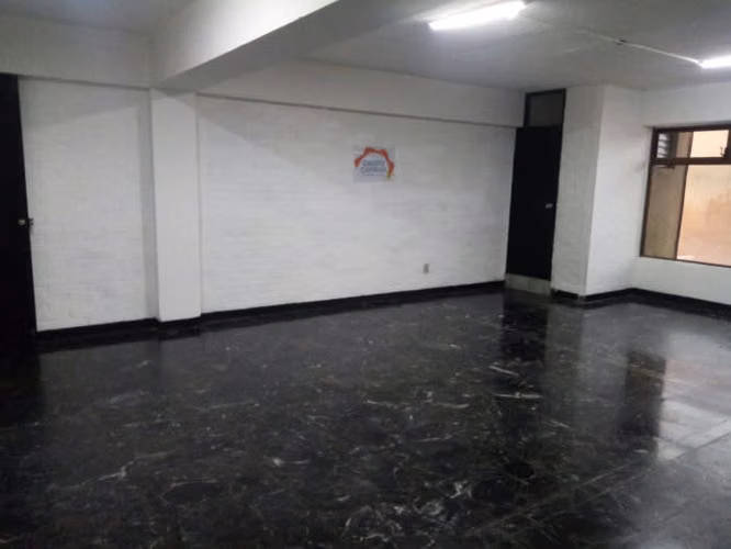 Oficina en Renta Zona 10 Edificio Rodriguez