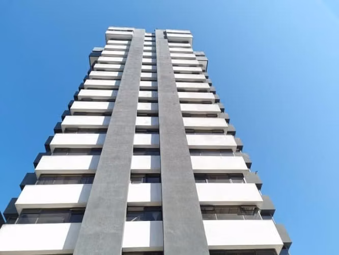 Renta de Oficina en Reforma Montufar Zona 10