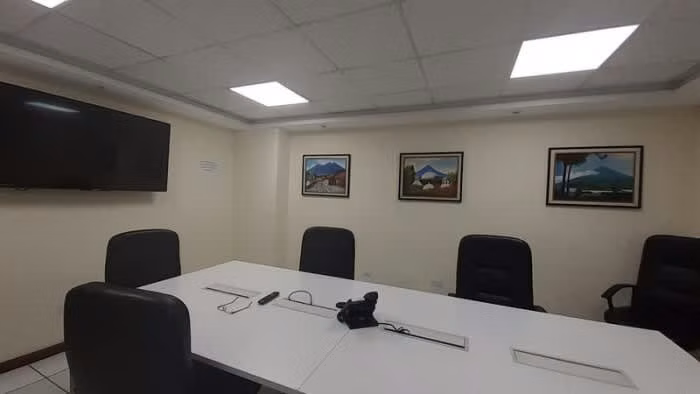 Oficina en Venta Zona 10 en zona hotelera y empresarial - Imagen 2