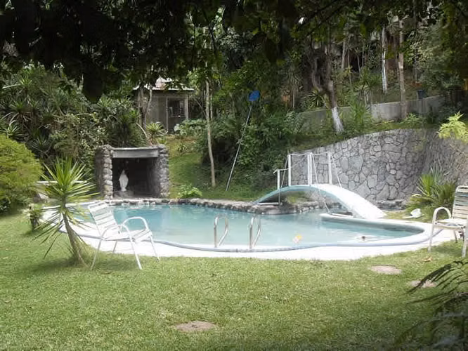 HERMOSA CASA EN EL ENCINAL ZONA 7  MIXCO