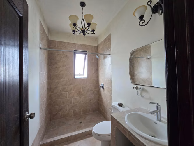 VENTA DE CASA EN CONDOMINIO LAZOS DE FRAIJANES | Km.20 CAES - Imagen 11