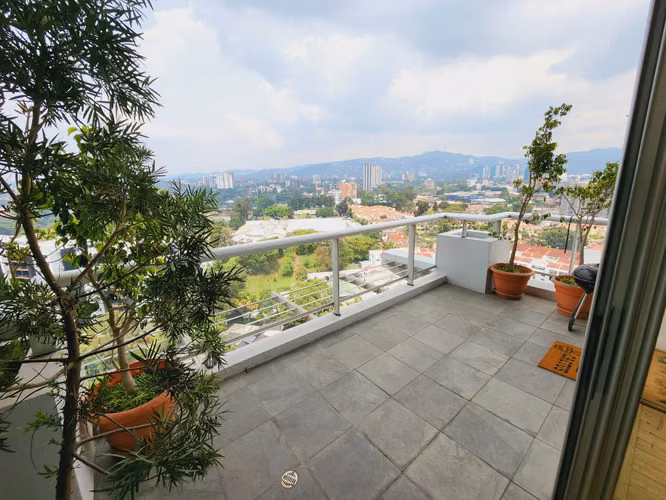 Venta de apartamento tipo Loft en Edificio Atrium | Zona 10 y diagonal 6