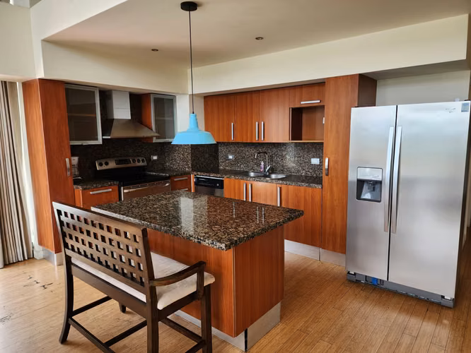 Venta de apartamento tipo Loft en Edificio Atrium | Zona 10 y diagonal 6