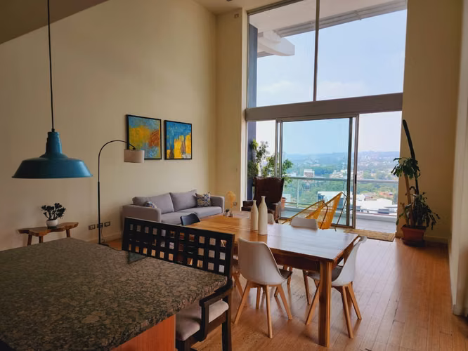 Venta de apartamento tipo Loft en Edificio Atrium | Zona 10 y diagonal 6