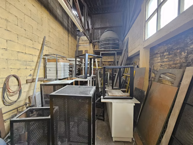 VENTA BODEGA ZONA 8 AVENIDA BOLIVAR