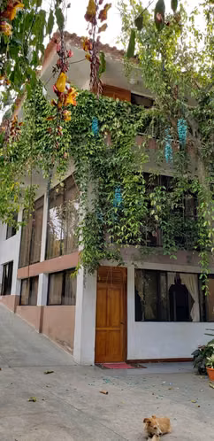 Venta de casa con amplio terreno ideal para desarrollo | Zona 16