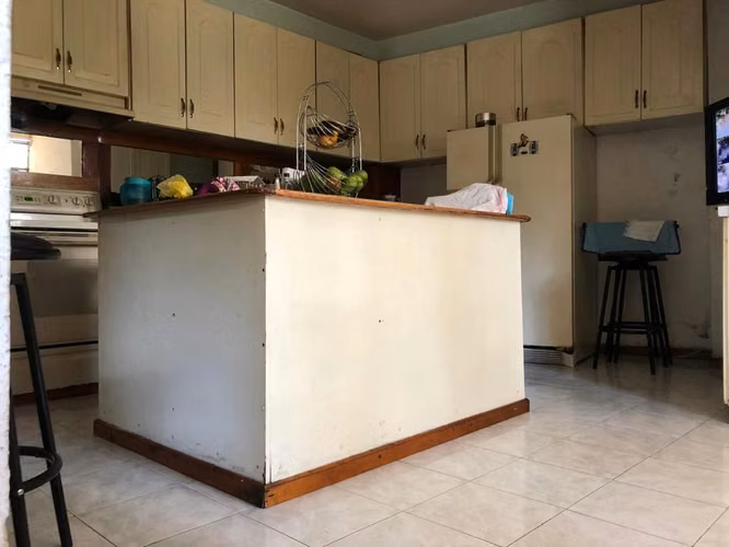 Venta de casa con amplio terreno ideal para desarrollo | Zona 16 - Imagen 4