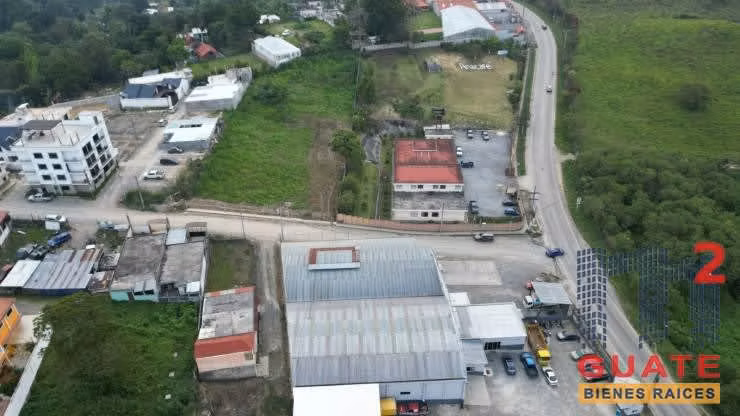 Alquilo Terreno en Coban