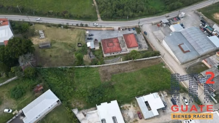 Alquilo Terreno en Coban