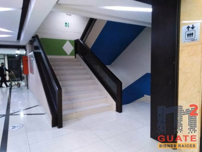 Alquilo Oficina en Zona 10 - Imagen 11