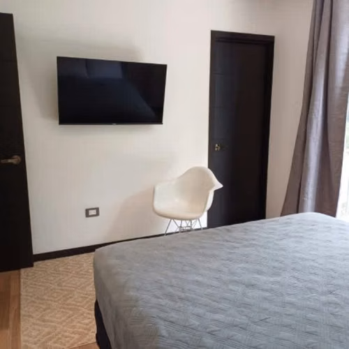 Apartamento Amueblado en Renta en Kanajuyú Zona 16 - Imagen 14