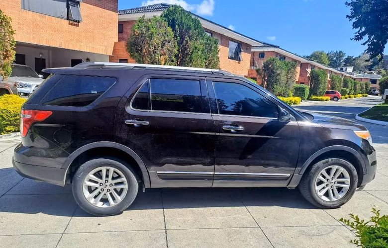 2014 FORD EXPLORER XLT 4WD AGENCIA