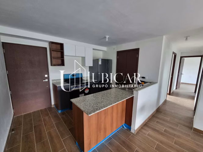 BAJA DE PRECIO, Vendo Apartamento en Senderos zona 16 para estrenar