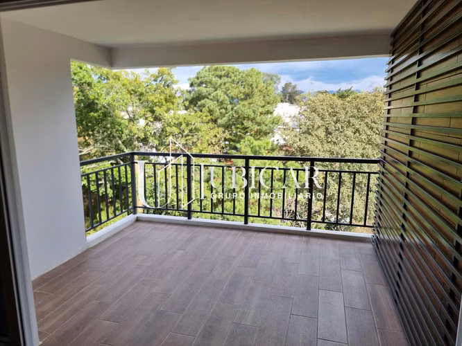 BAJA DE PRECIO, Vendo Apartamento en Senderos zona 16 para estrenar