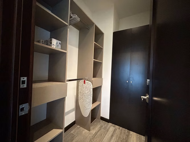 Renta de moderno apartamento amueblado en Lirios de Cayalá - Imagen 4