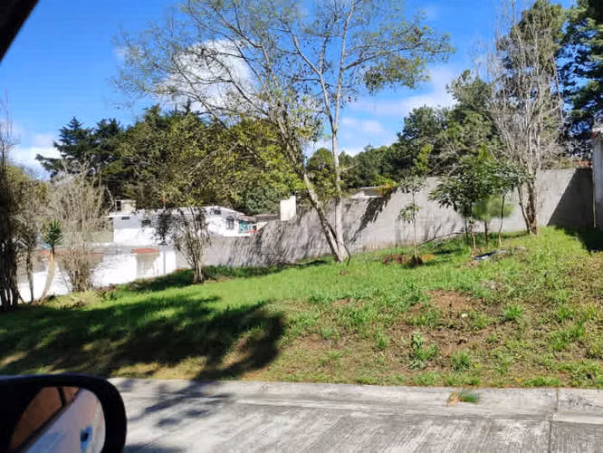 Terreno en Venta en Res. Valle Real Santiago Sac.