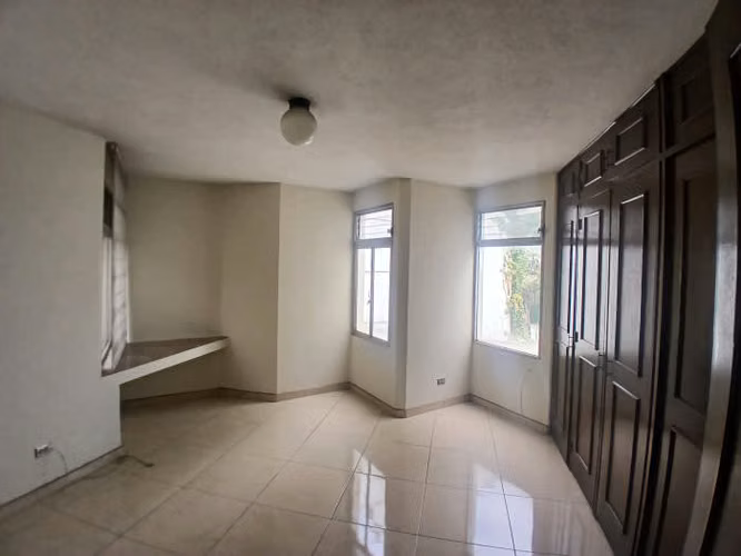 Casa en Venta Vista Hermosa zona 15 tipo Townhouse. - Imagen 9
