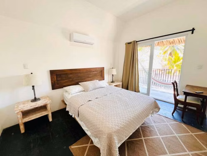 Casa con Terreno Vacacional de Playa Venta Monterrico