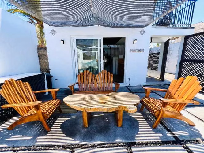 Casa con Terreno Vacacional de Playa Venta Monterrico