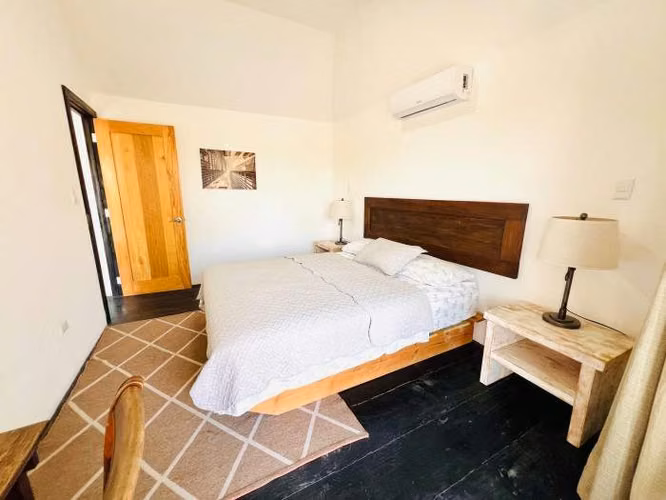 Casa con Terreno Vacacional de Playa Venta Monterrico