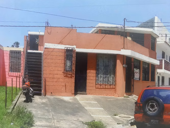 Casa en Venta con 2 Apartamento en  San Miguel Petapa