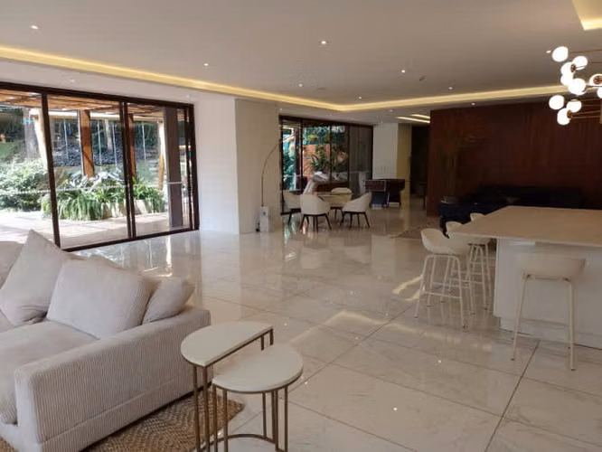 Rento Apartamento de lujo en zona 14 Edificio Lucca.