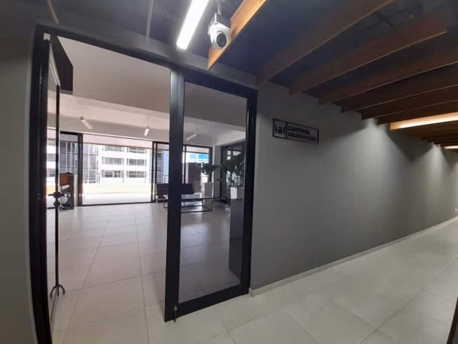 Oficina en Renta en zona 9  en Edificio Nova Reformador