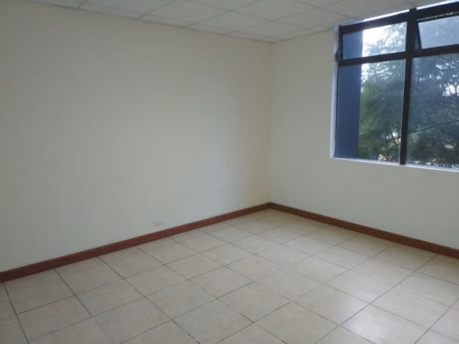 Renta de oficina en edificio Valsari Zona 10