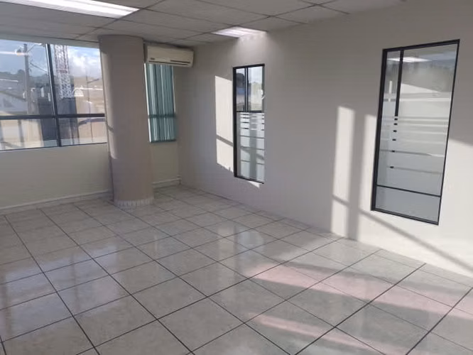 Oficina en Renta en  zona 9 de la Ciudad.