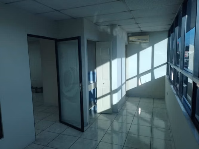 Oficina en Renta en  zona 9 de la Ciudad.