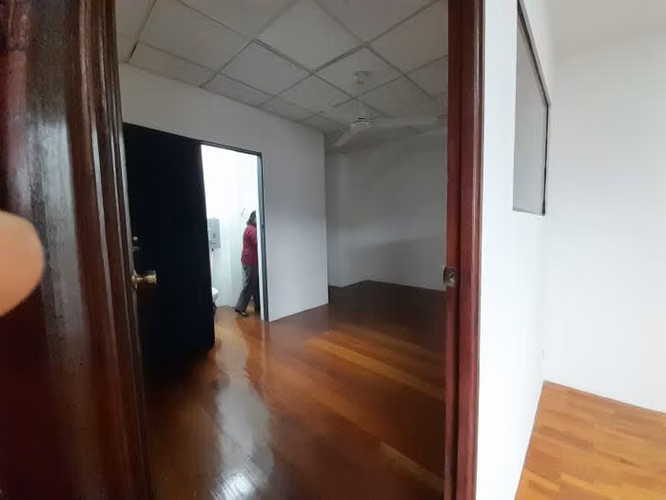 Oficina en Alquiler en zona 13 - Imagen 8