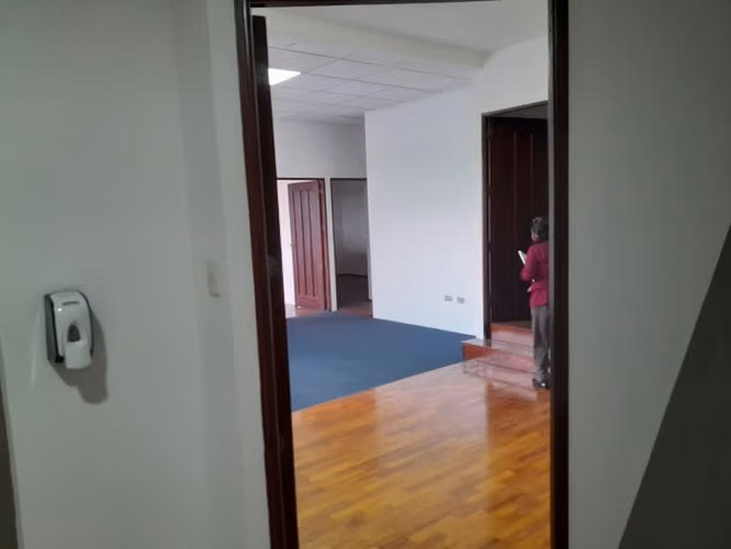 Oficina en Alquiler en zona 13 - Imagen 3