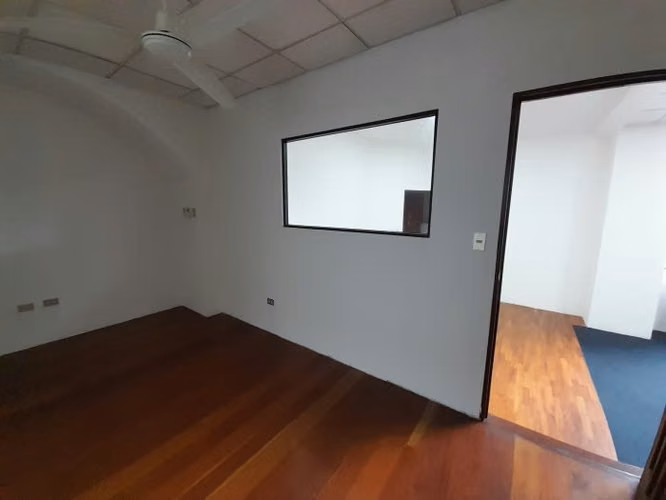 Oficina en Alquiler en zona 13 - Imagen 12