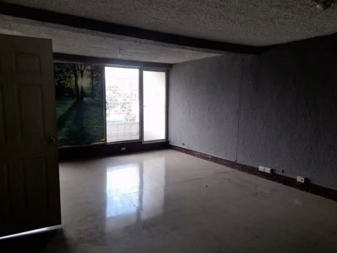 Oficina en Renta sobre 12 calle zona 9