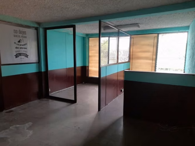 Oficina en Renta sobre 12 calle zona 9