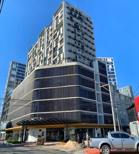 Apartamento de 2 habitaciones en Edificio Granat Zona 4