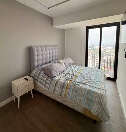 Apartamento de 2 habitaciones en Edificio Granat Zona 4