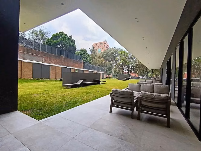 Alquilo Apto En Parque 14 Con Vista Plaza Central.