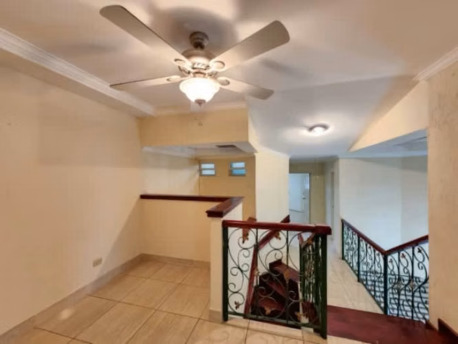 Casa en Venta fuera de garita, por Pinares - Imagen 7