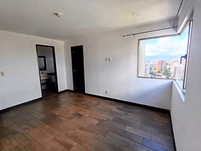 Apto en Venta Zona 10 Edificio Verona - Imagen 4