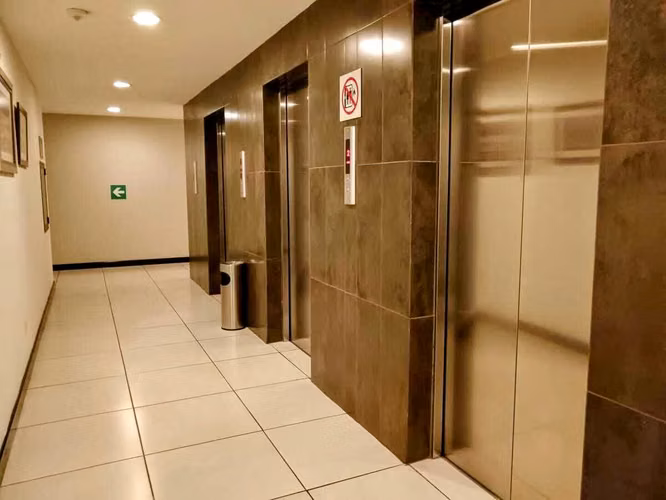 Apto en Venta Zona 10 Edificio Verona - Imagen 9
