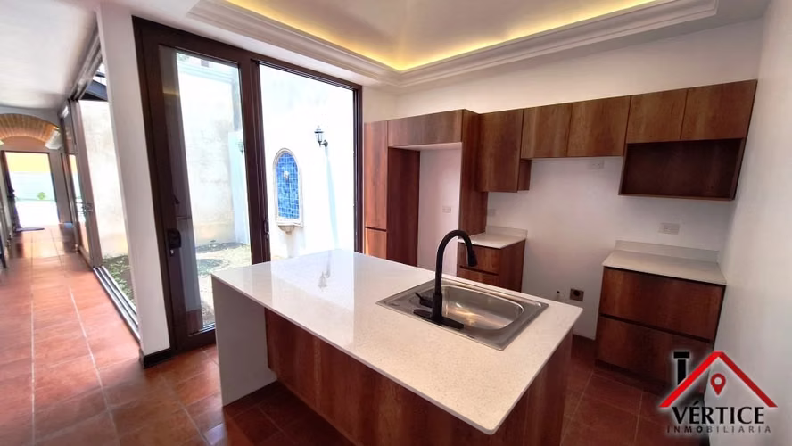 Casa NUEVA de 3 habitaciones en Antigua Gardens, en Venta.
