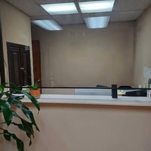 Oficina en Renta Zona 10 Edificio Reforma Montufar