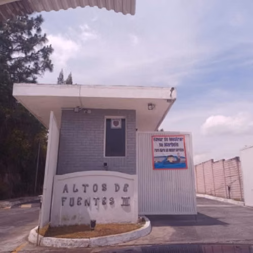 Casa en Venta Altos de Fuentes del Valle San M. Petapa