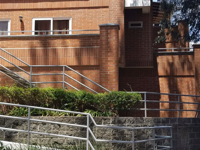 APARTAMENTO EN VENTA ZONA 7 JARDINES DE LA FLORESTA