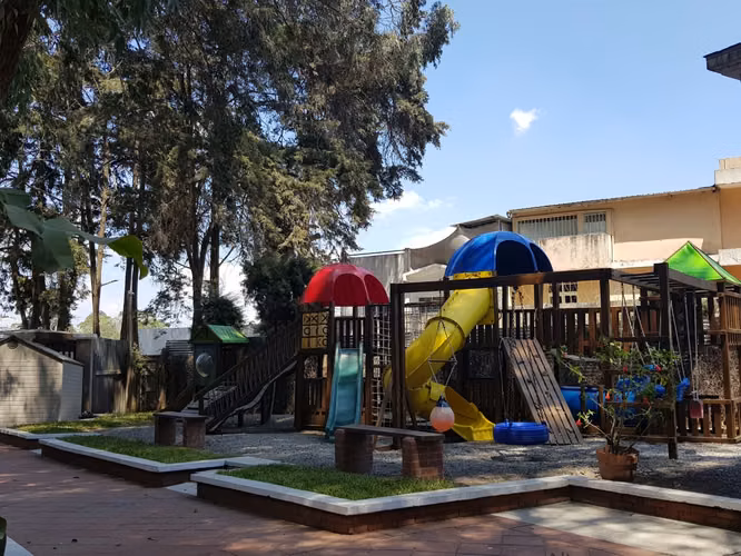 APARTAMENTO EN VENTA ZONA 7 JARDINES DE LA FLORESTA